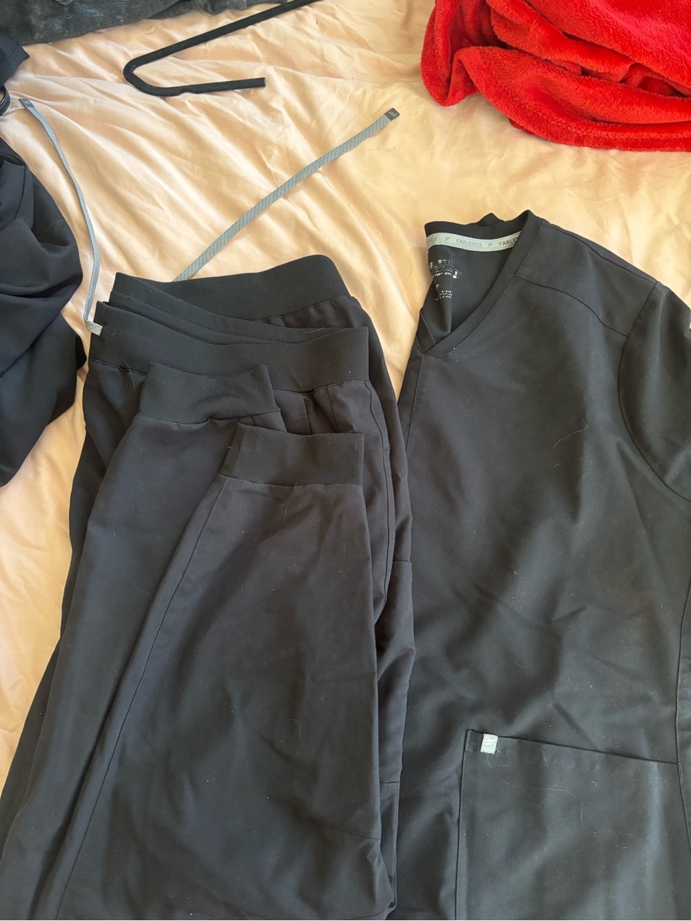 Fabletics scrub set - Picture 3 of 10